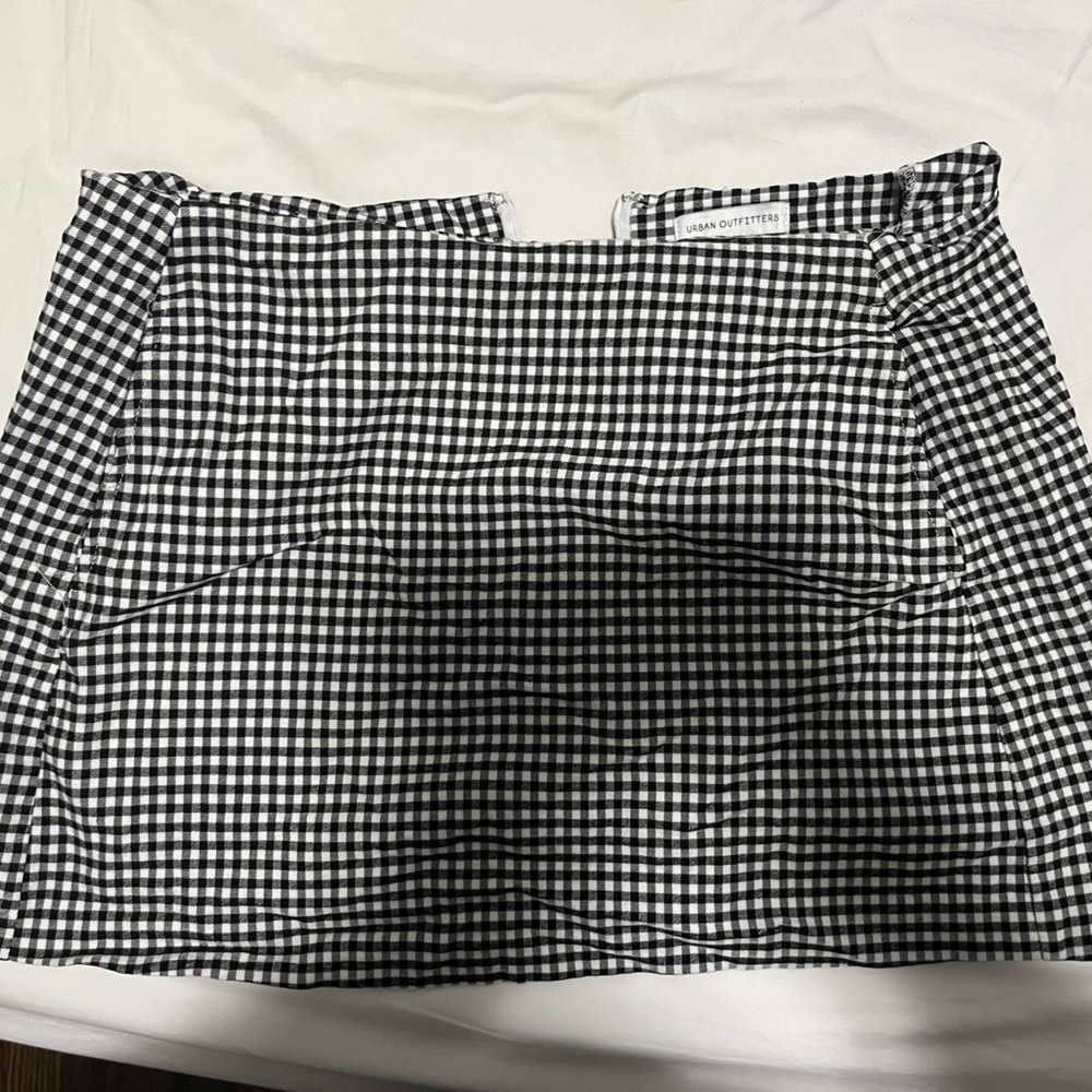 Urban Outfitters L plaid skirt
